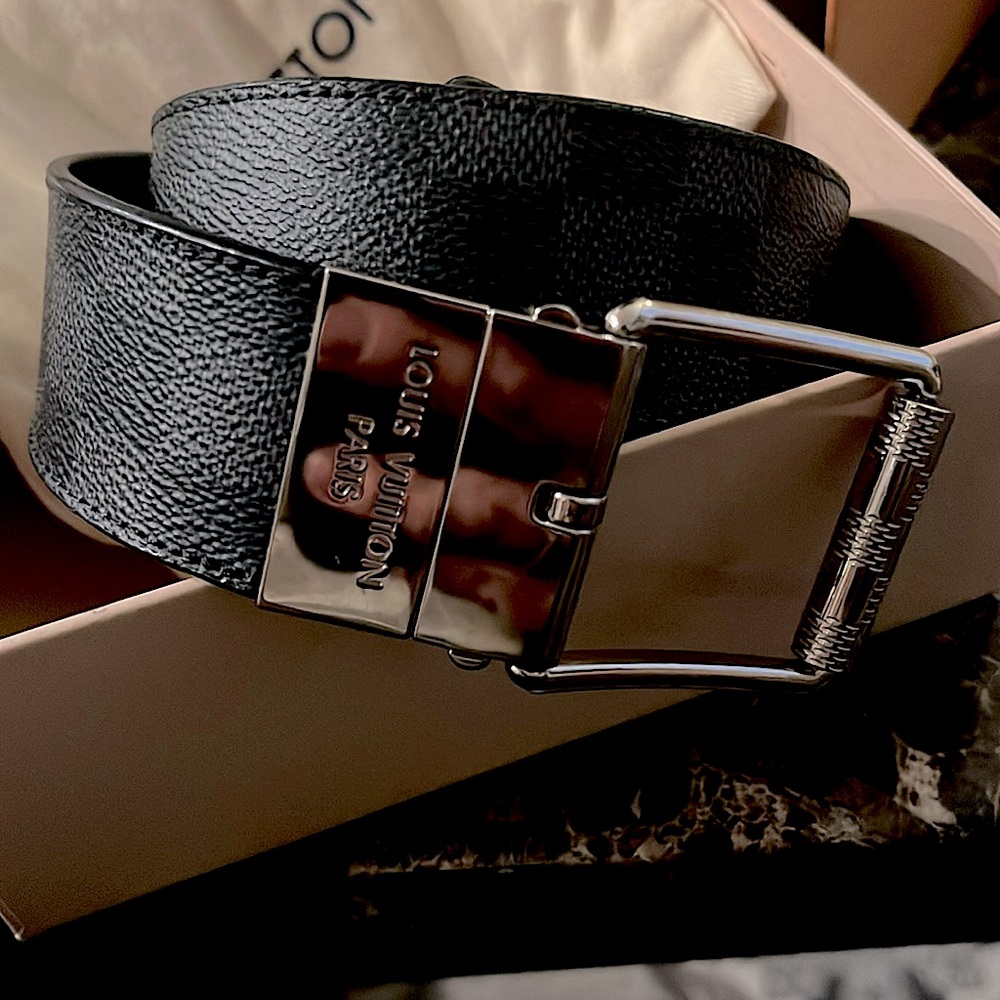 Authentic rare Louis Vuitton reversible buckle Damier Print